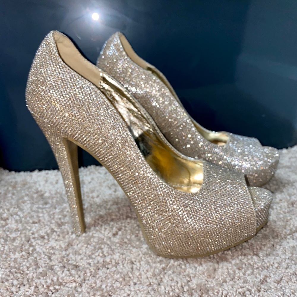 Sexy Gold Glitter Shi by Journeys Heels